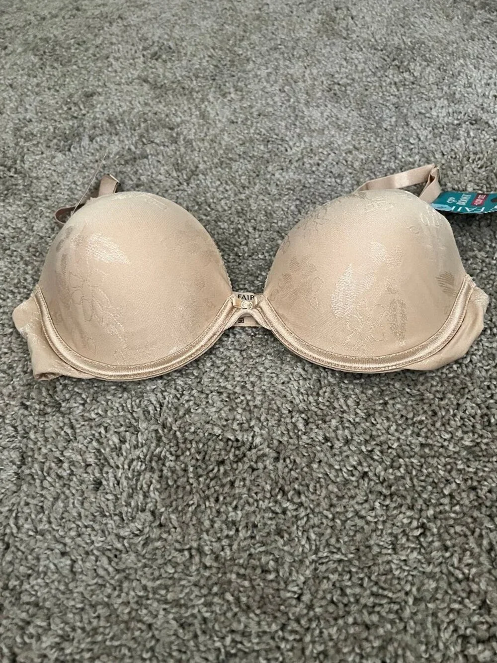 NWT Vanity Fair Women's Ego Boost Push Up Bra Beige Jacquard 34C